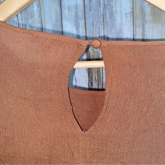 Jodifl Brown Wide Sleeve Blouse - Picture 6 of 6